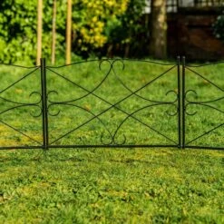 Woodside Hanworth Metal Garden Border Edging, Outdoor Lawn Fencing, 2.4m Total Length, Pack Of 4 -Serene Spaces 1Q4UDDH1W15