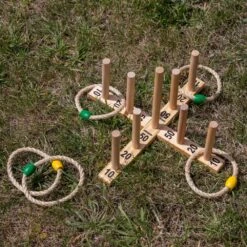 Woodside Garden Quoits Ring Toss Game, Outdoor Family Lawn Fun, 5 Rope 9 Pin -Serene Spaces 4XUNXBO4SHI