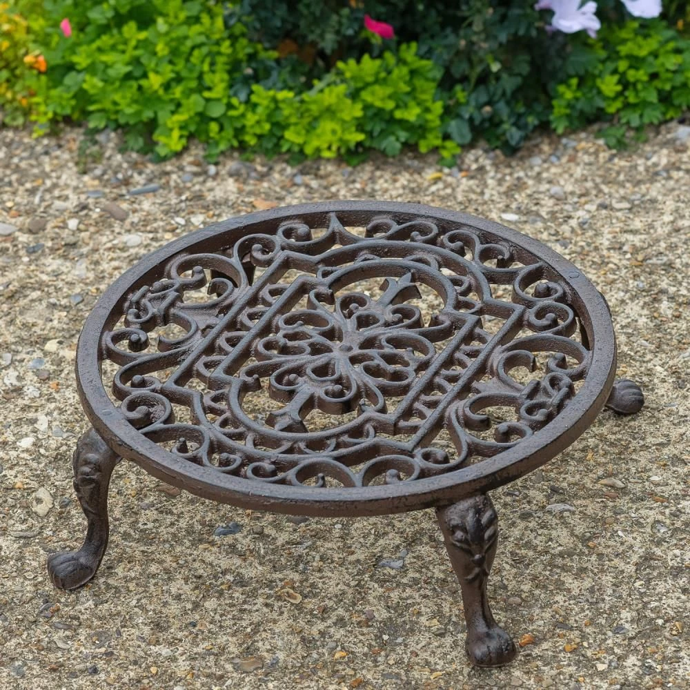 Woodside Round Cast Iron Indoor/Outdoor Heavy Duty Garden Plant Pot Stand, 11inch 3 Woodside Round Cast Iron Indoor/Outdoor Heavy Duty Garden Plant Pot Stand, 11inch
